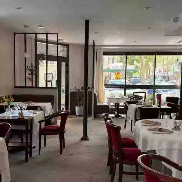 Privatisation - L'Auberge Des Trois Marches - restaurant LE VESINET - Montesson Restaurant
