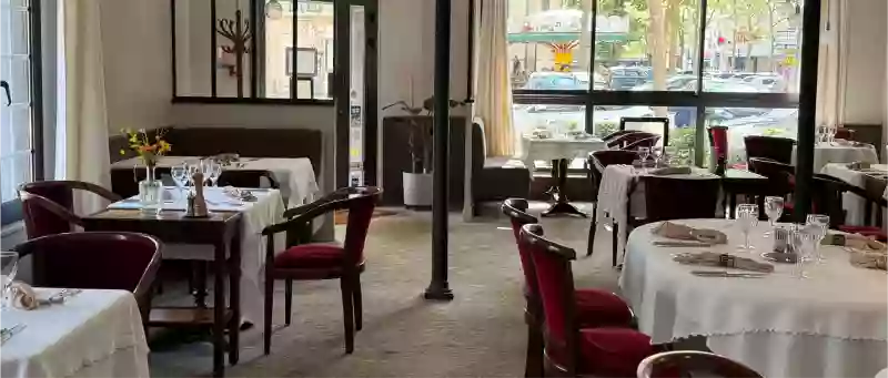 Le restaurant - L'Auberge Des Trois Marches - restaurant LE VESINET - bon restaurant LE VESINET